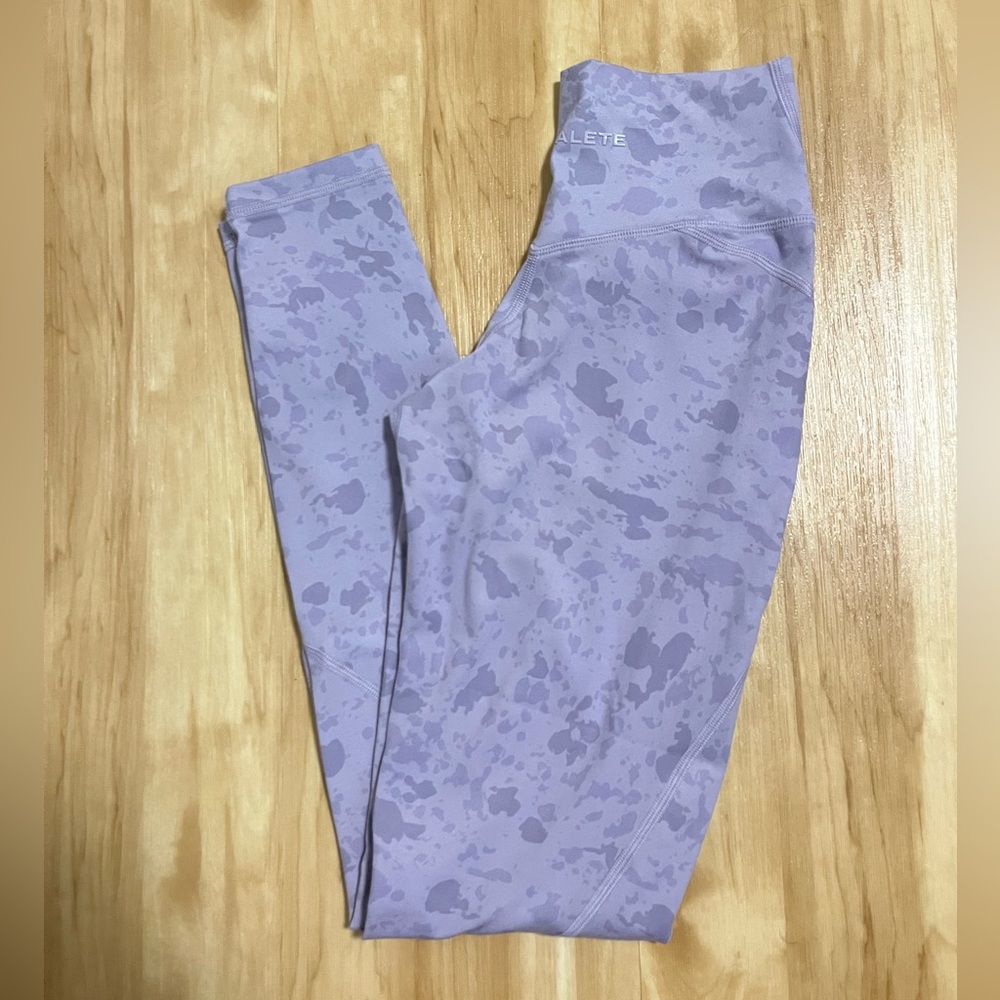 Alphalete Surface legging